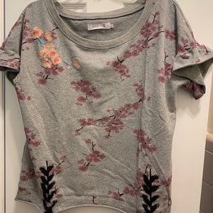 Cute Billy T short sleeve sweatshirt size L